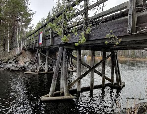 Yksityistien silta
